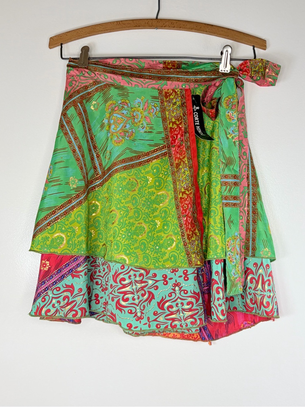 Corte Hindú Silk Mini Wrap Skirt One Size - Picture 2 of 8